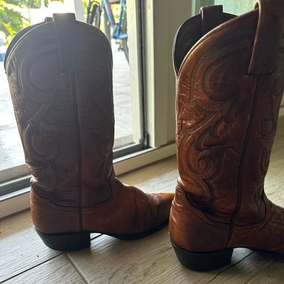 Tony Lama Rich Brown Western Boots - Picture 4 of 6